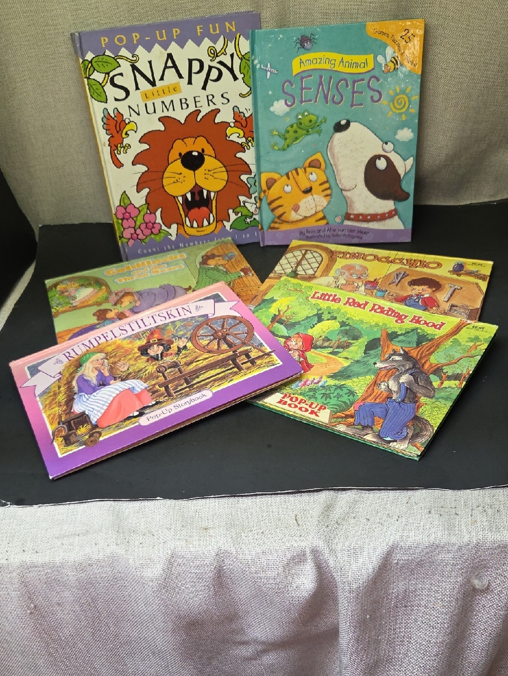 6 Pop Up Books Little red Riding Hood, Pinocchio, Three Bears, Snappy Numbers